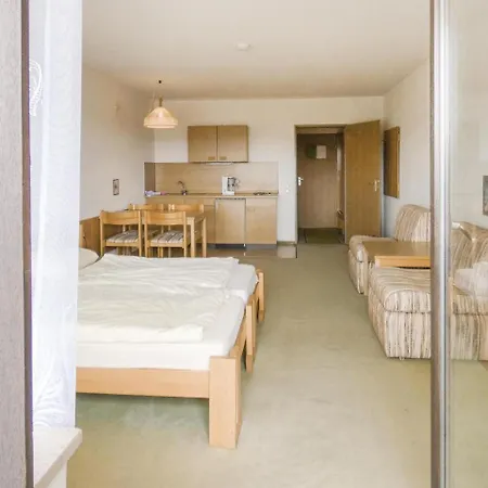 0-bedroom In